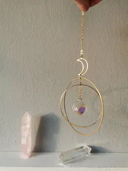 Boho kristalų saulės gaudyklė su žalvario mėnulis, vaivorykštė 
