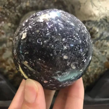 Violetinė žėručio kamuolys akmens papuošalai violetinė crystal Akmens patalpų įrengimui skirti dirbiniai,mineralinio akmens gydymo energija akmens spalvos akmuo